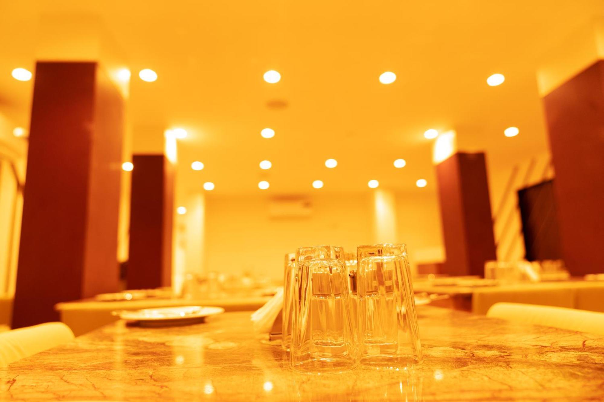 The Flamboyant Natraj Hotel Bharuch Exterior photo